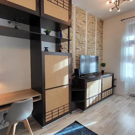 Millennium Apartment *